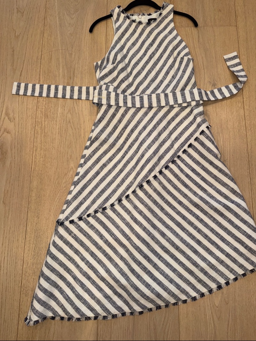 Banana Republic!WORN ONCE!Navy & off-white Asymmetrical Striped Wrap Dress!LINED